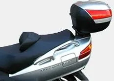 Fijación superior Shad para maleta moto Suzuki