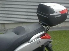 Fijación Shad para maleta superior moto Yamaha X